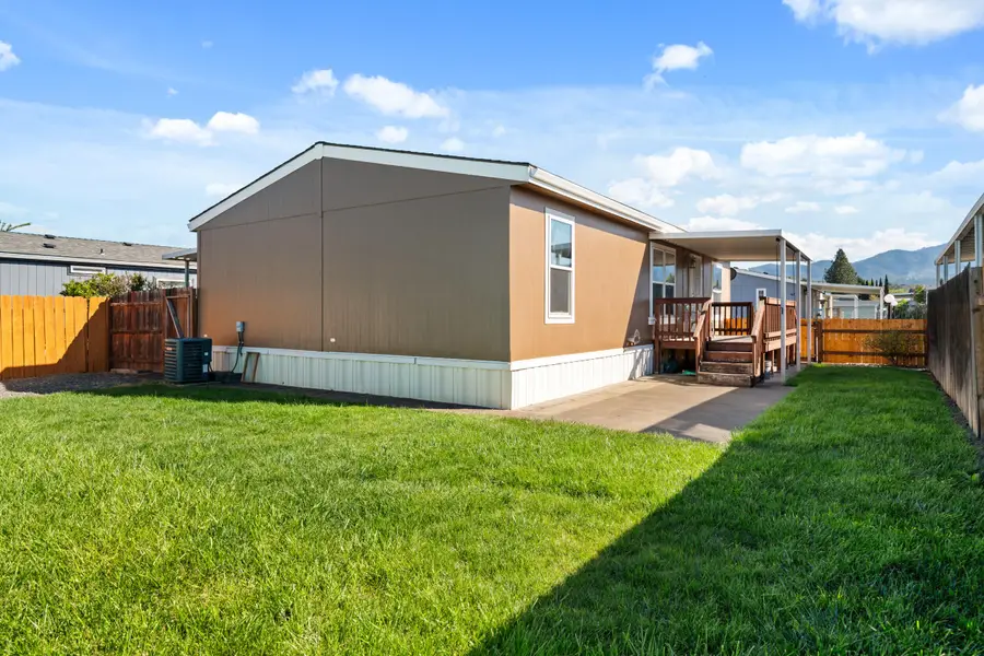 1570 S Peach Street #SPC 49, Medford, OR 97501 - #3