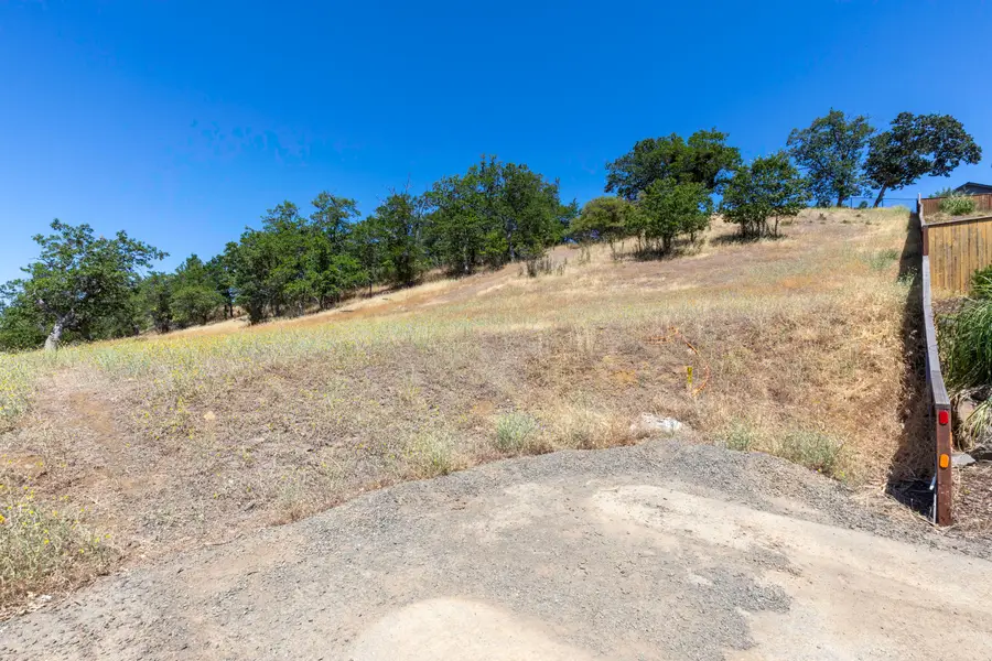 278 Cambridge Terrace, Eagle Point, OR 97524 - #2