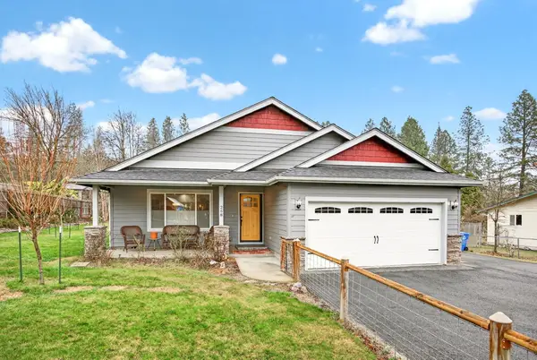 268 Crestview Loop, Grants Pass, OR 97527