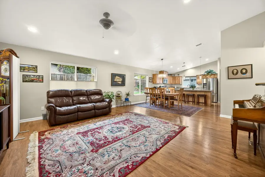 268 Crestview Loop, Grants Pass, OR 97527 - #2