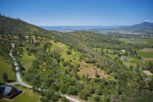 6318 Adams Road, Talent, OR 97540