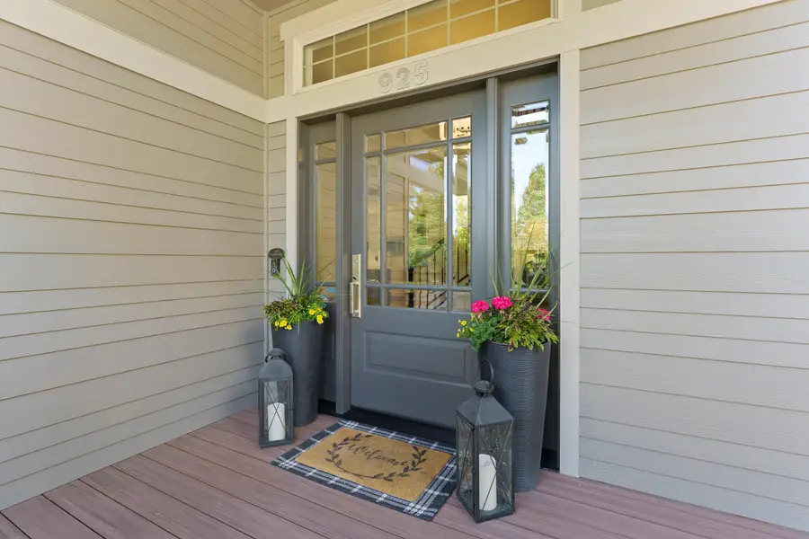 925 NW Yosemite Drive, Bend, OR 97703 - #3