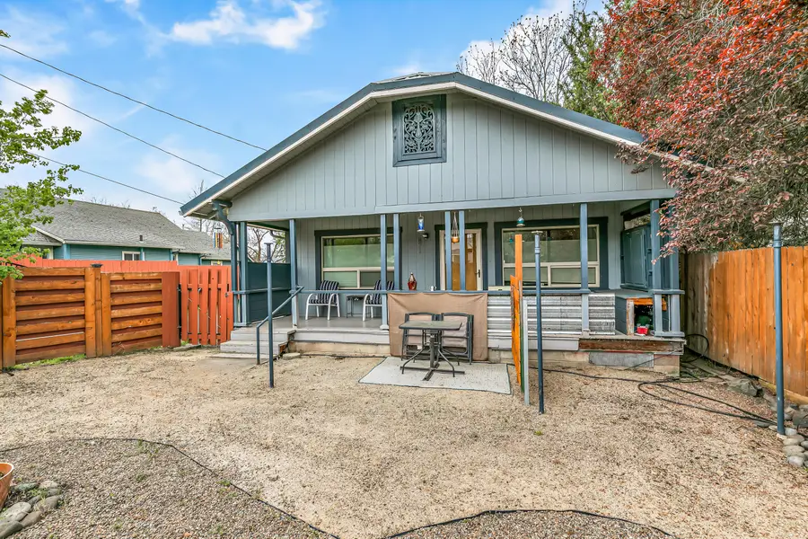 871 Wabash Avenue, Medford, OR 97504 - #3