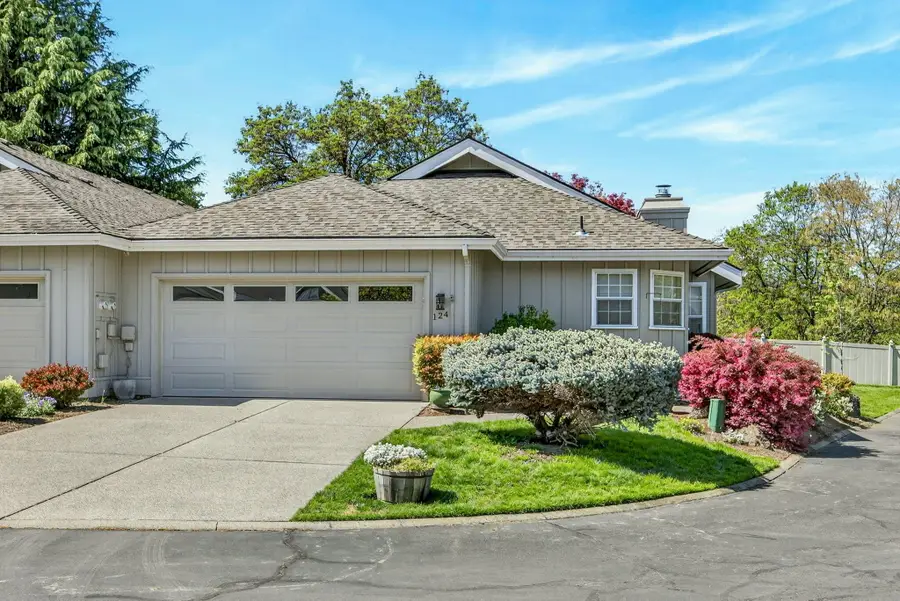 124 SE Gold River Lane, Grants Pass, OR 97527 - #2