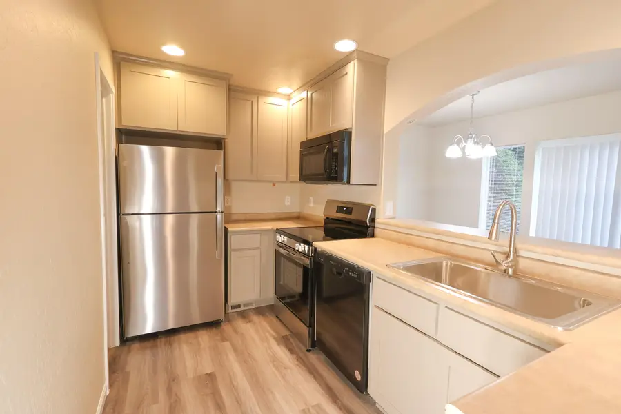 303 Live Oak Loop, Central Point, OR 97502 - #3