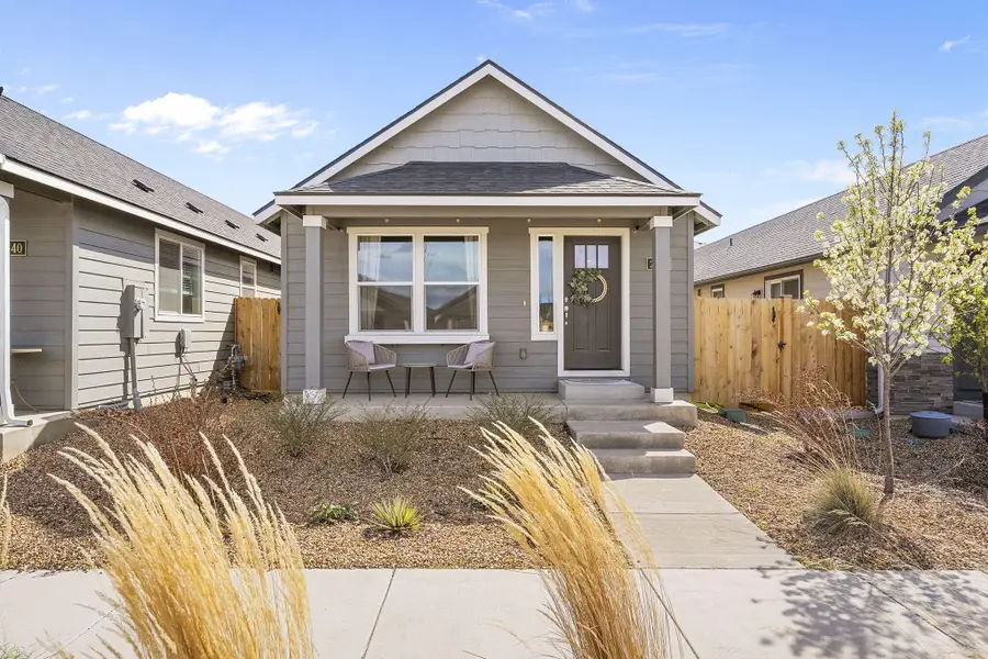 2552 NW Teak Avenue, Redmond, OR 97756 - #2