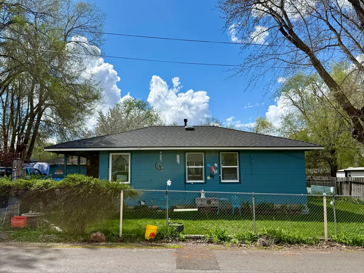 4434 Bryant Avenue, Klamath Falls, OR 97603 - #1