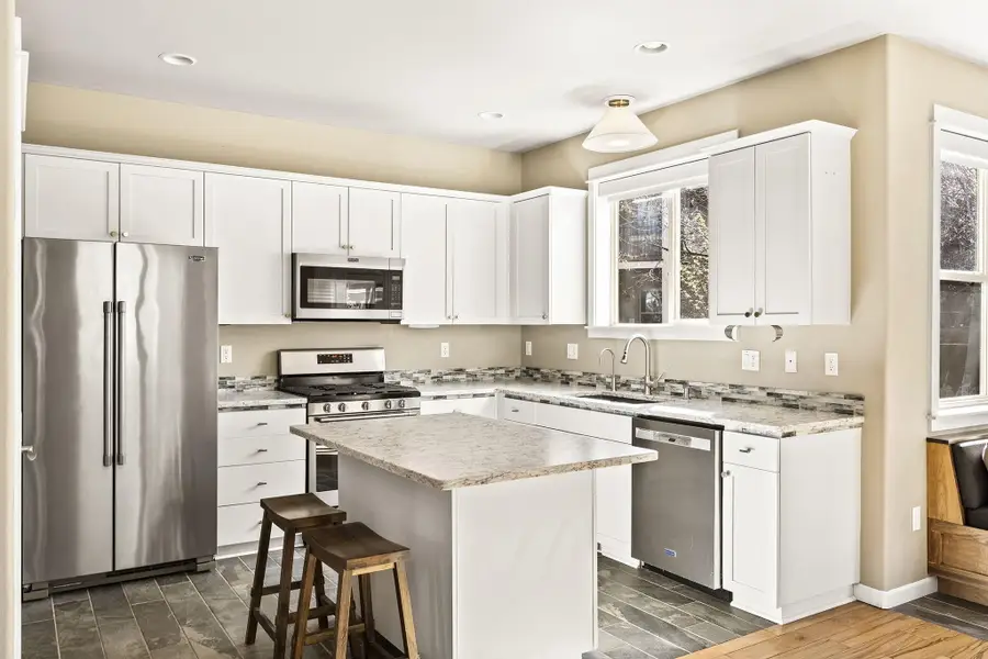 63063 Angler Avenue, Bend, OR 97703 - #2