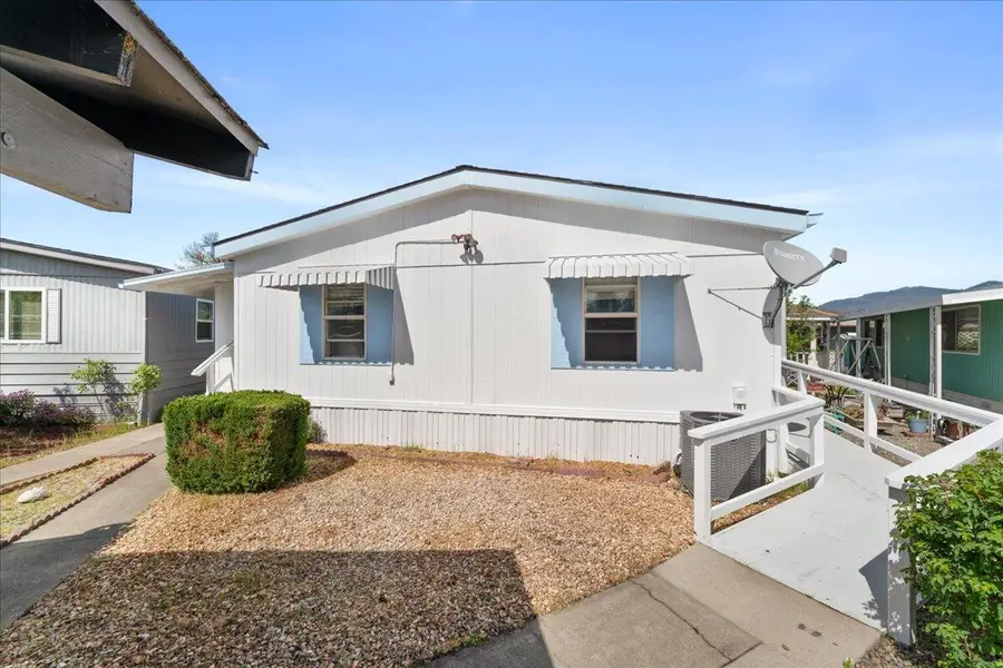 114 Briarwood Way, Grants Pass, OR 97526 - #3