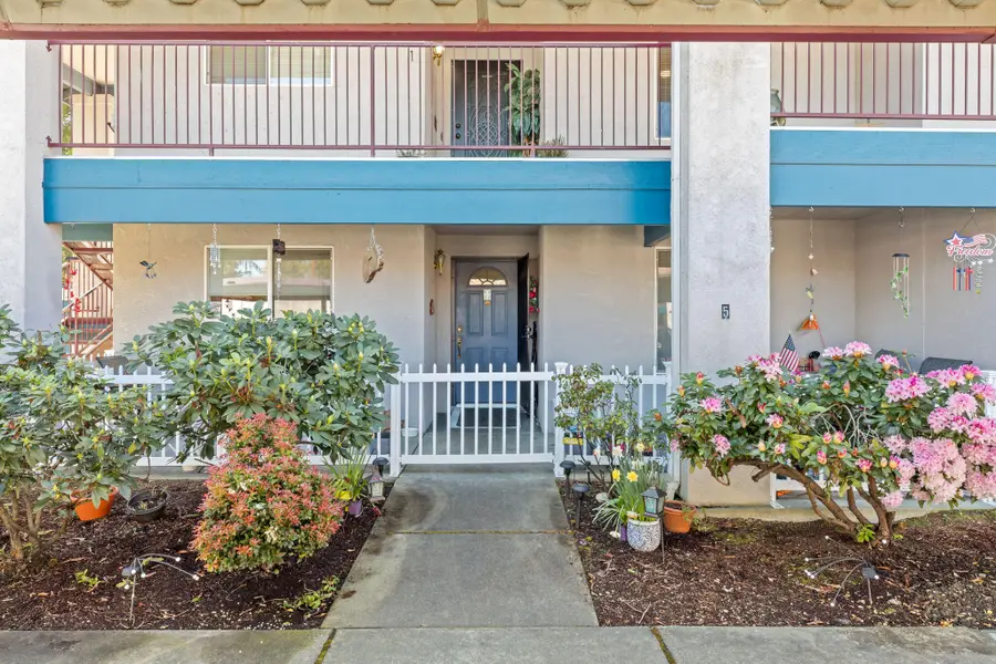 815 Pine Street #5, Rogue River, OR 97537 - #2