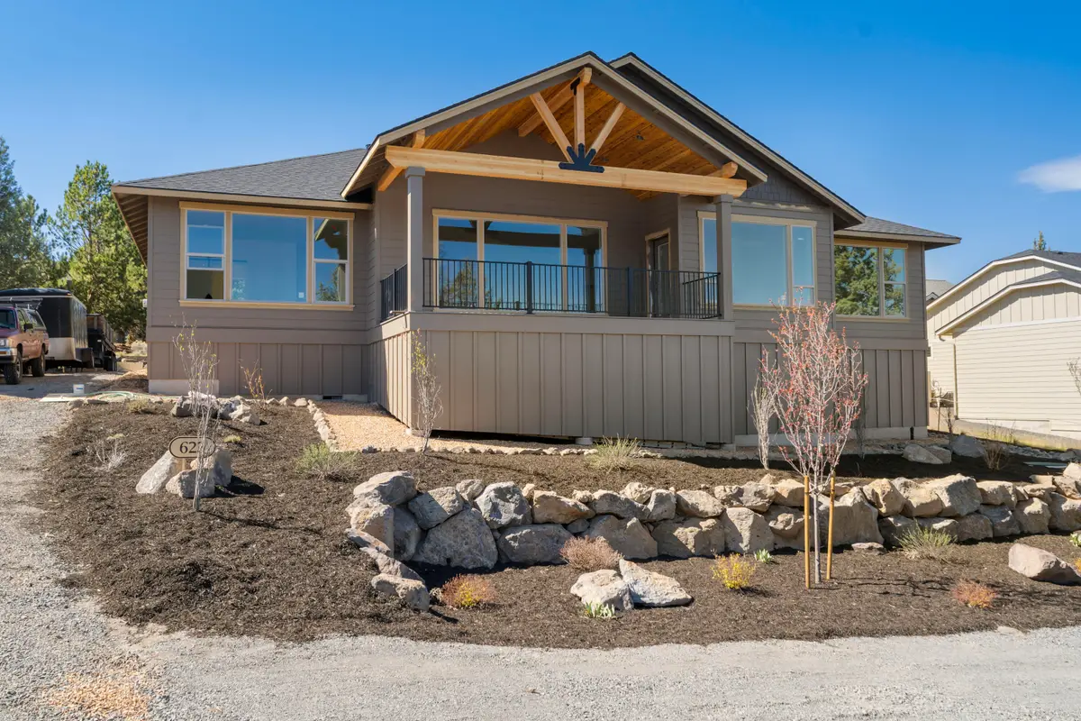 623 Goshawk Drive, Redmond, OR 97756 - #1