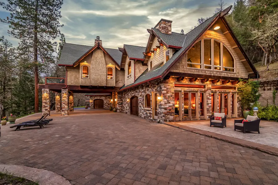 3998 Little Applegate Road, Jacksonville, OR 97530 - #2