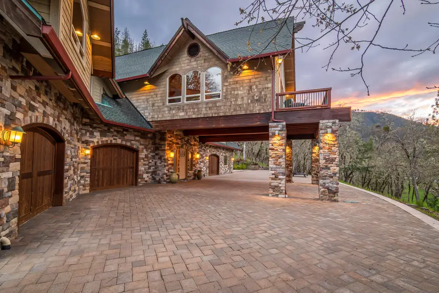 3998 Little Applegate Road, Jacksonville, OR 97530 - #3