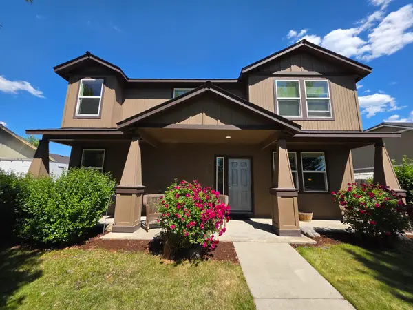 1390 NE 3rd Street, Redmond, OR 97756