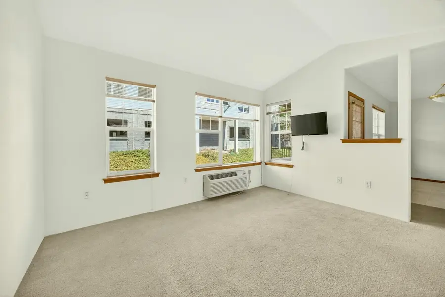 943 Mountain Meadows Circle, Ashland, OR 97520 - #2