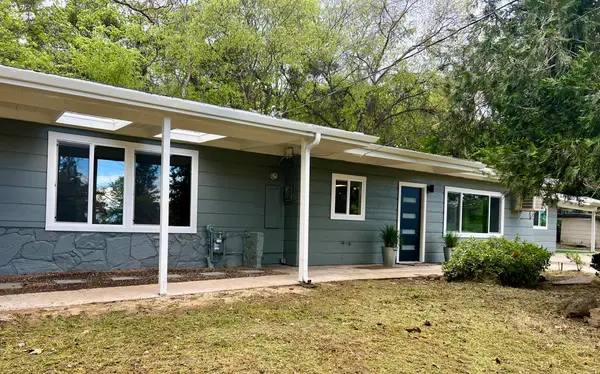 2894 Orchard Home Drive, Medford, OR 97501