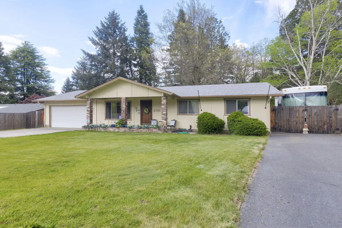2191 Mayfield Drive, Grants Pass, OR 97527 - #1