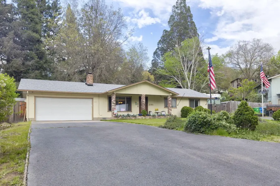 2191 Mayfield Drive, Grants Pass, OR 97527 - #2