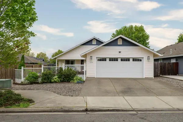 1348 George Tweed Boulevard, Grants Pass, OR 97527