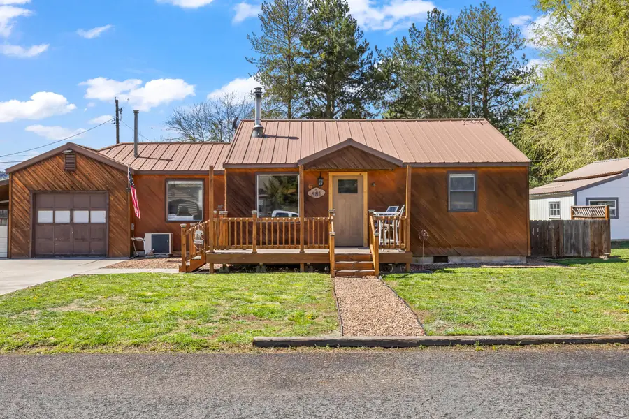 681 SE Dunham Street, Prineville, OR 97754 - #2