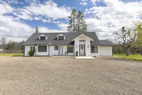 683 Rockwood Lane, Eagle Point, OR 97524