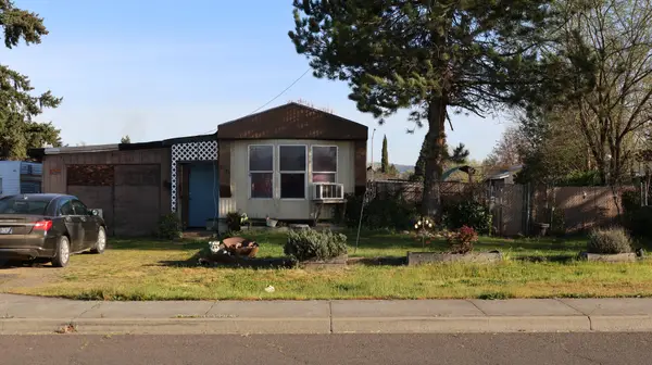 2799 Avenue A, White City, OR 97503