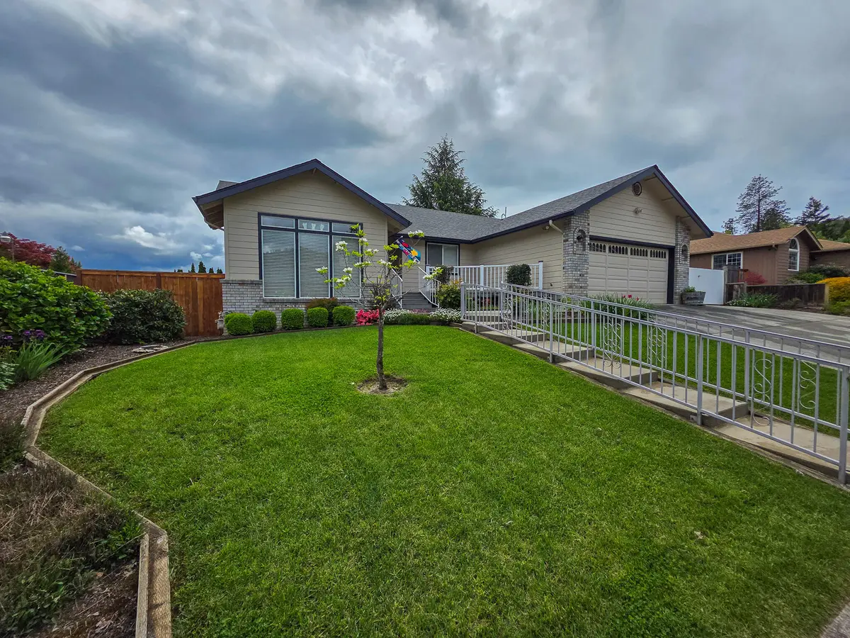 909 NW Regent Drive, Grants Pass, OR 97526 - #1