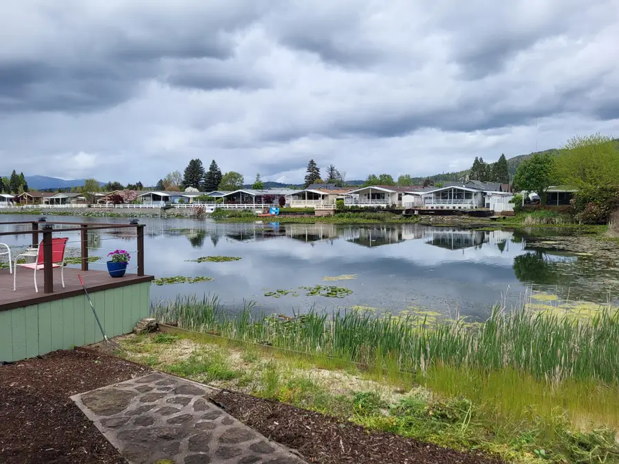 124 Waverly Drive, Grants Pass, OR 97526 - #3