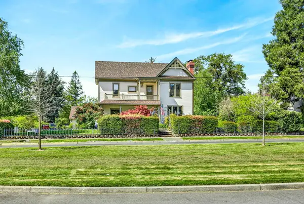 1002 NW Washington Boulevard, Grants Pass, OR 97526