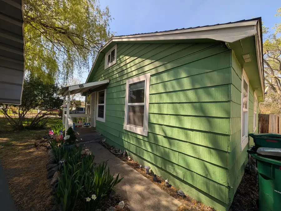 1850 Hope Street, Klamath Falls, OR 97603 - #3