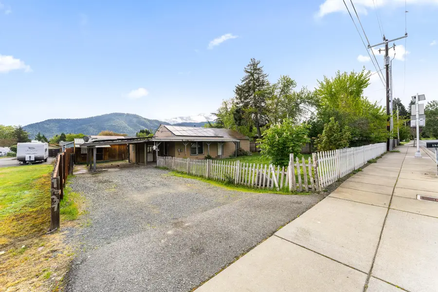 1837 Drury Lane, Grants Pass, OR 97527 - #2