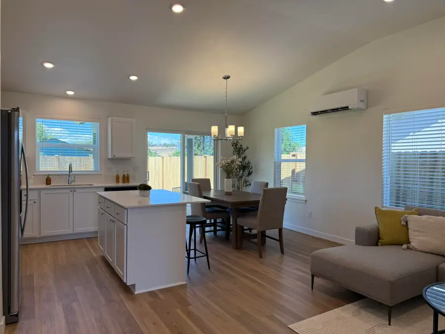 249 SE Peppermint Loop #5, Culver, OR 97734 - #3