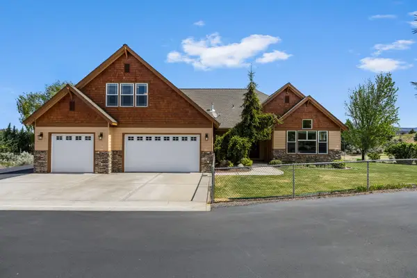 2310 SE Bitterbrush Drive, Madras, OR 97741