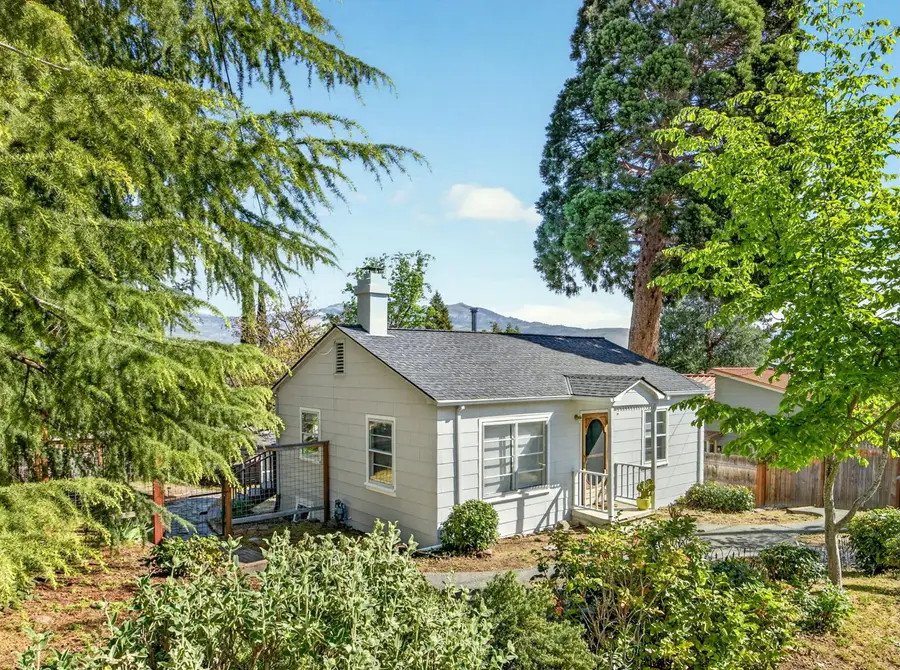 621 Altamont Street, Ashland, OR 97520 - #2