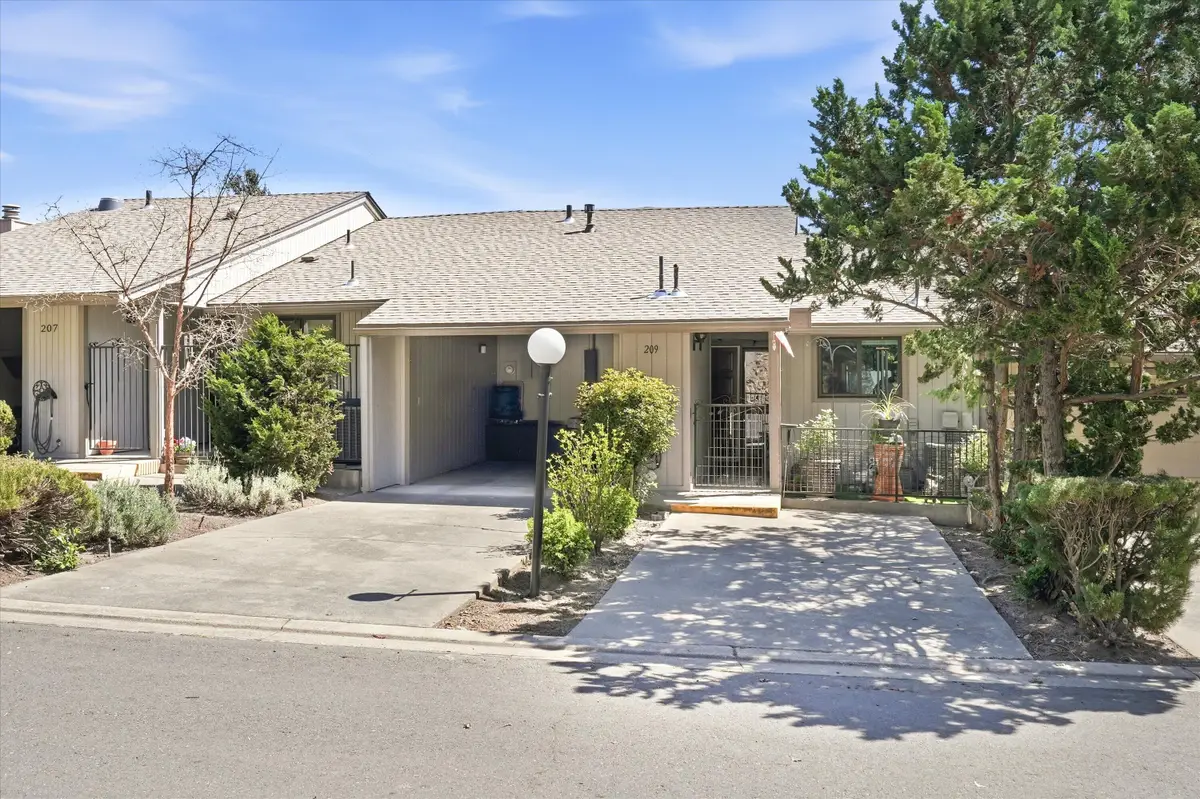 209 Florence Avenue, Medford, OR 97504 - #1