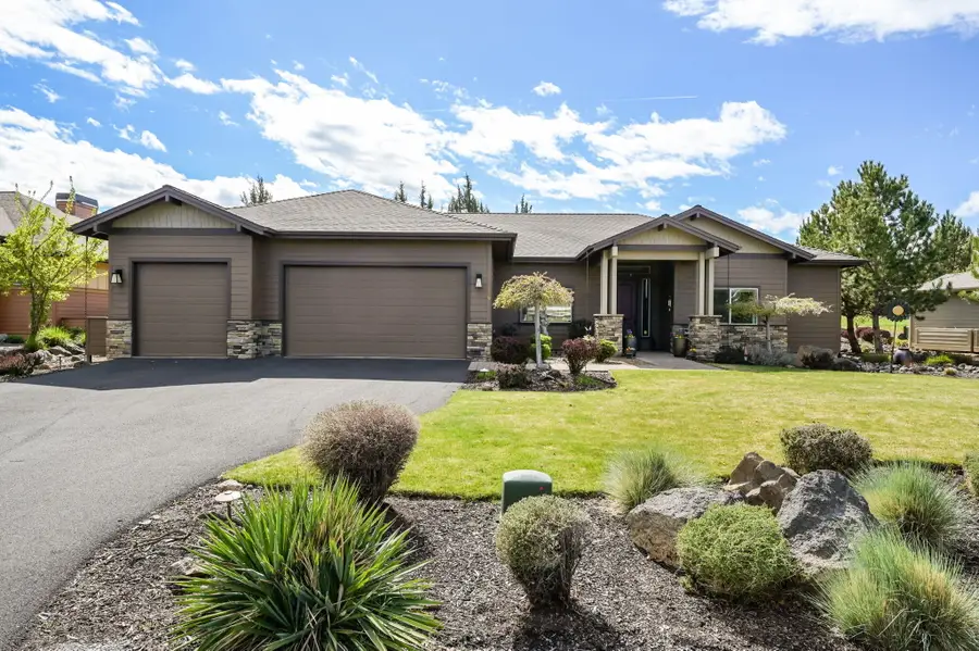 785 Ribbon Falls Road, Redmond, OR 97756 - #3