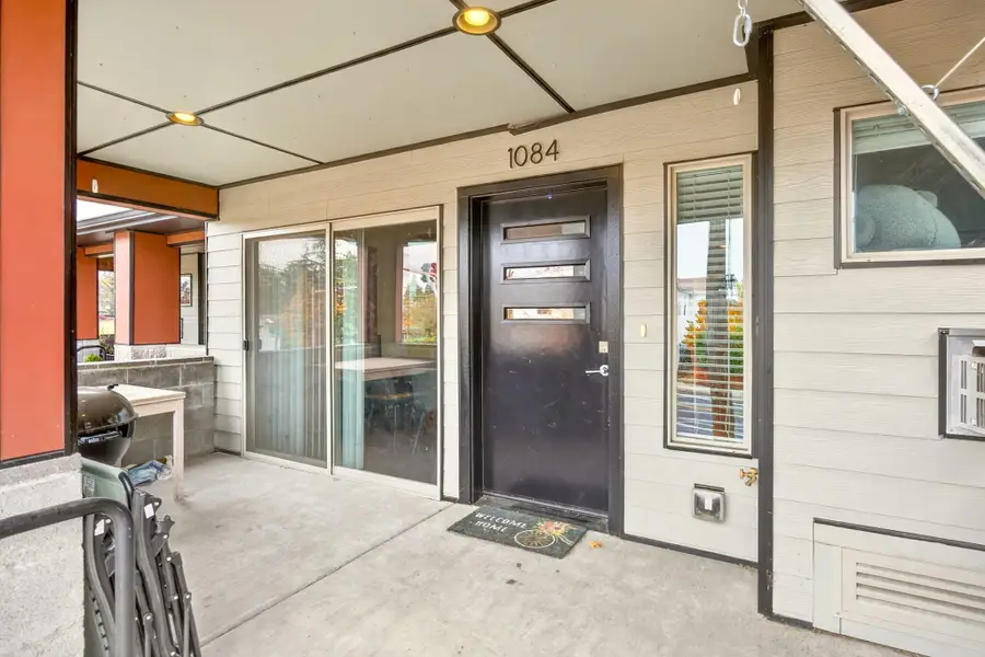 1084 E Main Street, Ashland, OR 97520 - #3