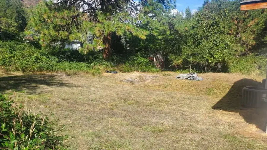 161 W Evans Creek Road, Rogue River, OR 97537 - #2