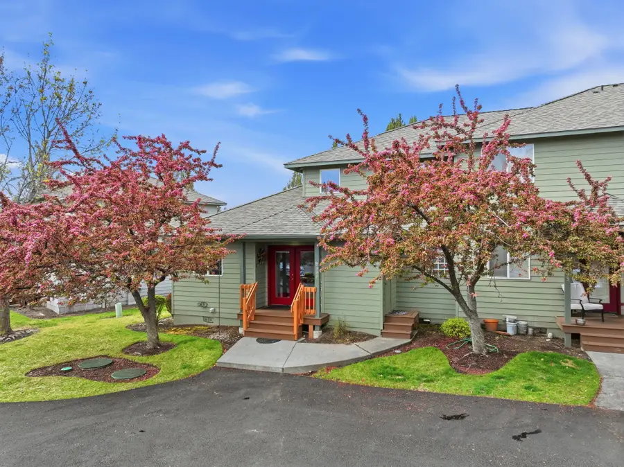 999 Golden Pheasant Drive, Redmond, OR 97756 - #2