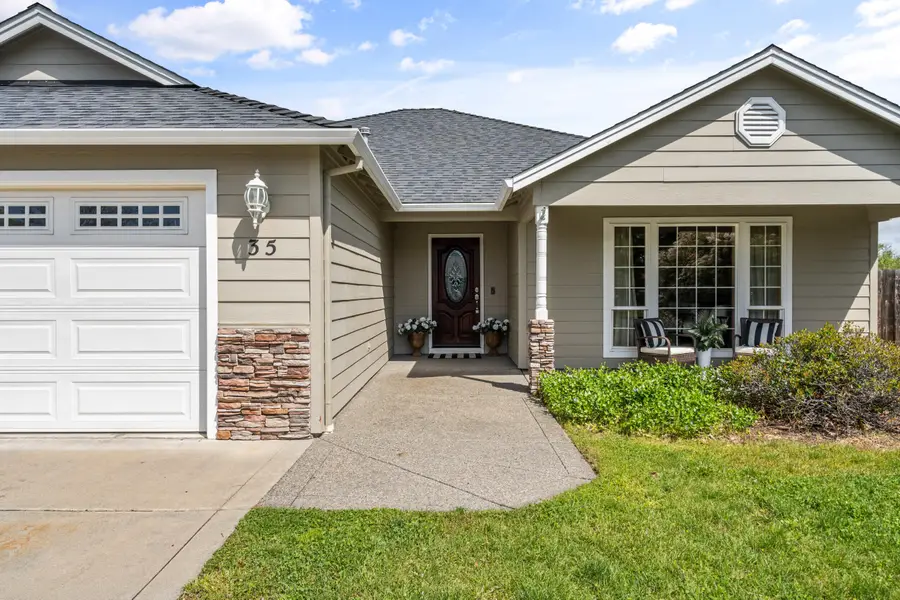 35 Scholarship Way, Medford, OR 97501 - #2