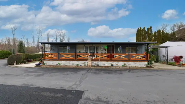 20055 Highway 62 #UNIT 15, Shady Cove, OR 97539