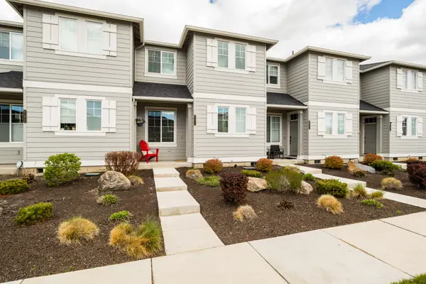 61622 SE Depot Loop, Bend, OR 97702