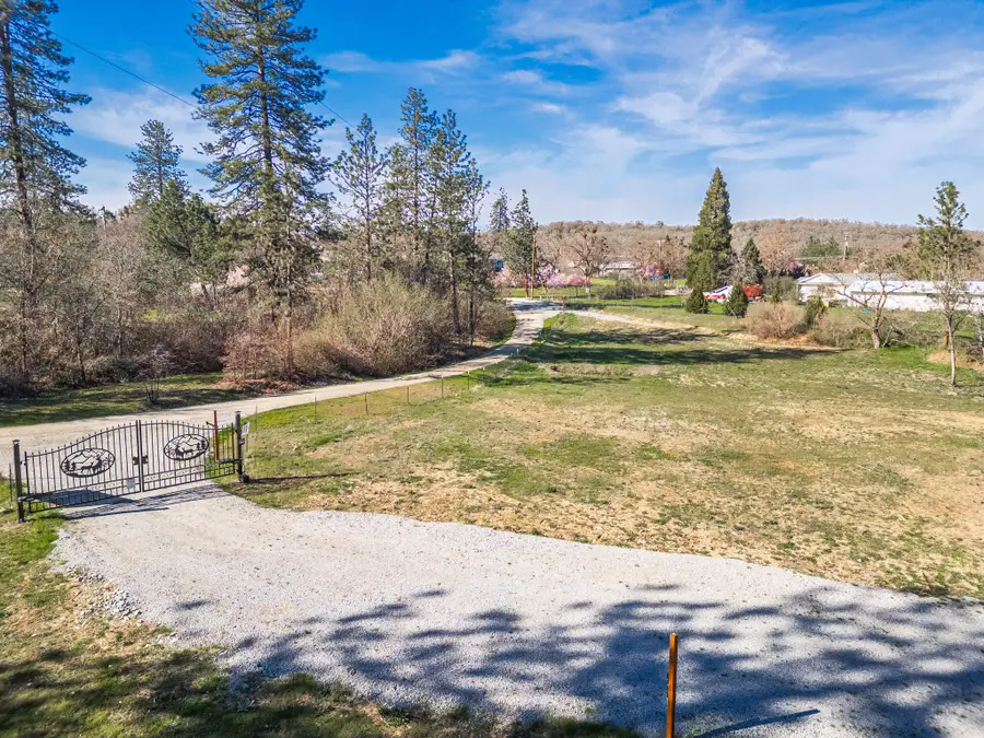 5025 Lane Creek Road, Central Point, OR 97502 - #2