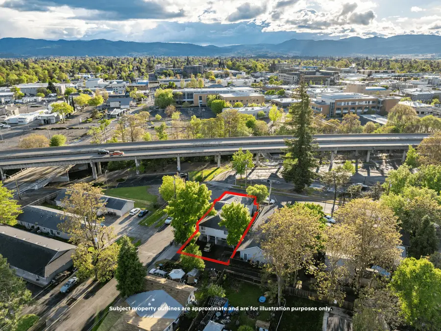 139 Almond Street, Medford, OR 97504 - #3