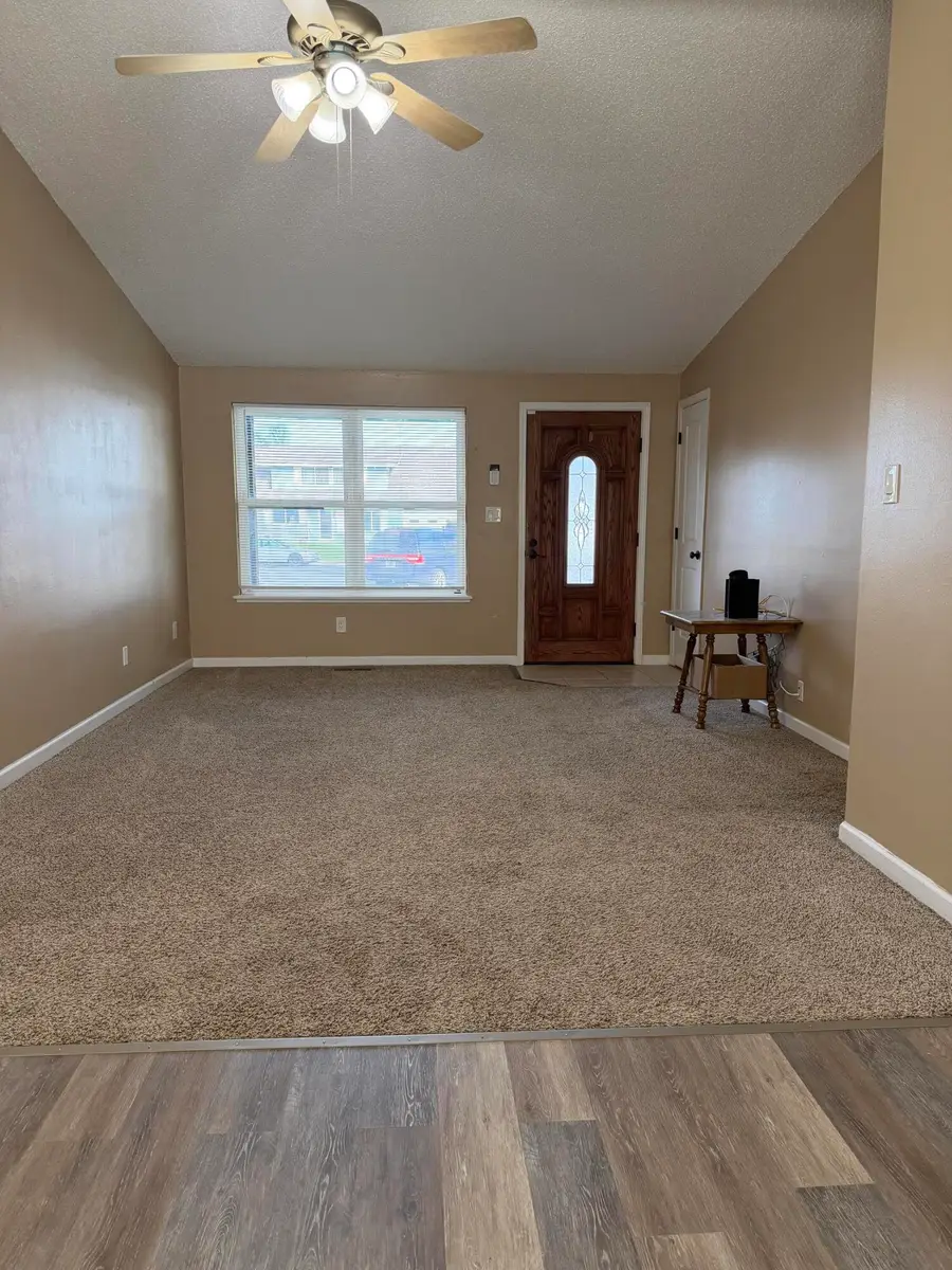 4301 Myrtlewood Drive, Klamath Falls, OR 97603 - #2