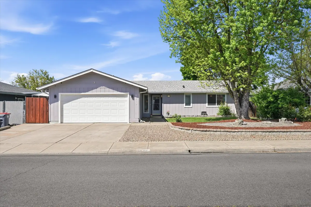 1915 Page Street, Medford, OR 97504 - #1