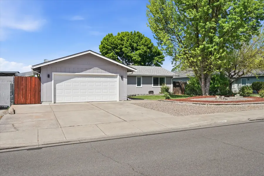 1915 Page Street, Medford, OR 97504 - #2