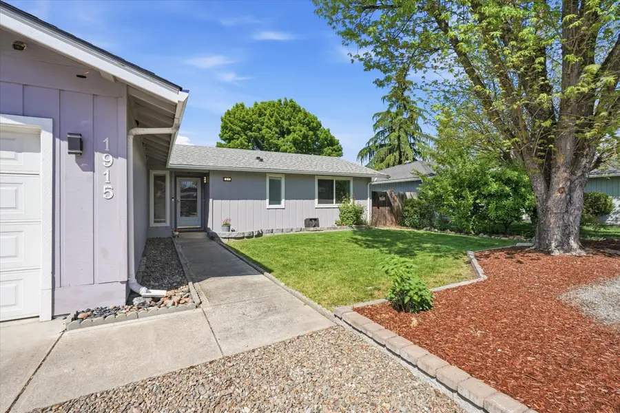 1915 Page Street, Medford, OR 97504 - #3