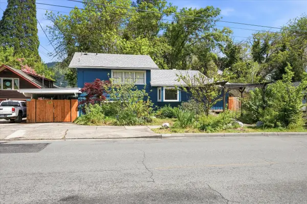 1335 NW Washington Boulevard, Grants Pass, OR 97526