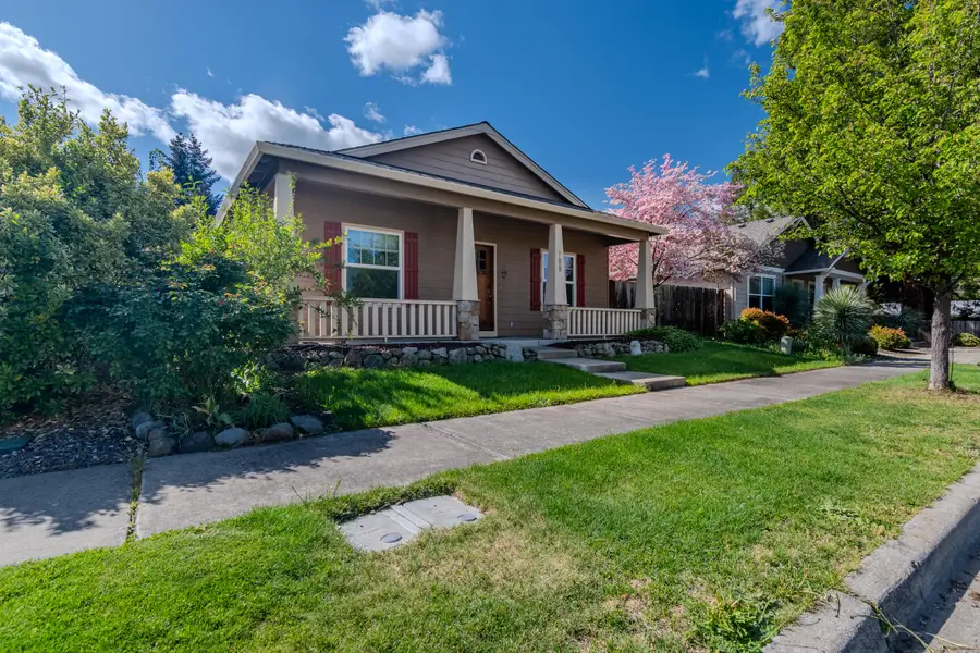 708 Isherwood Drive, Central Point, OR 97502 - #3